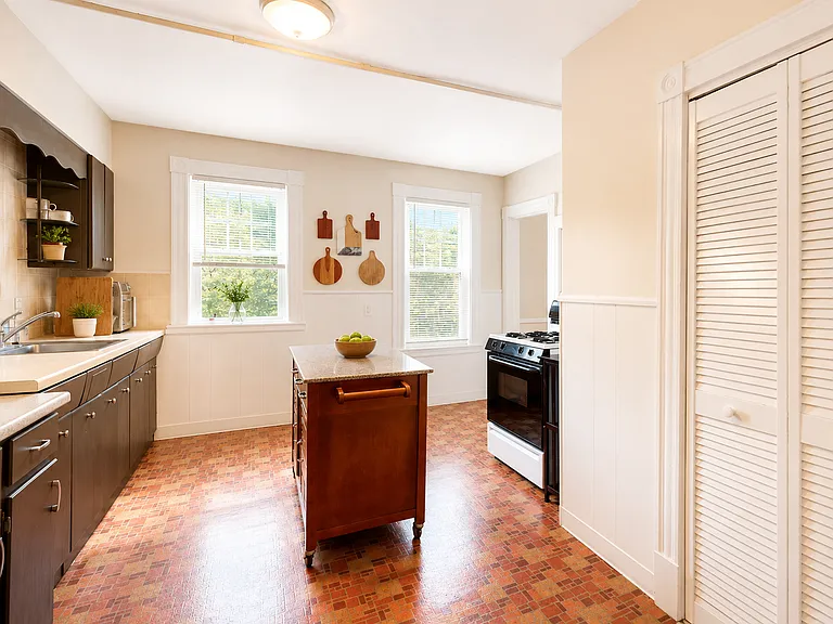 977 Main St #3 — Photo 10