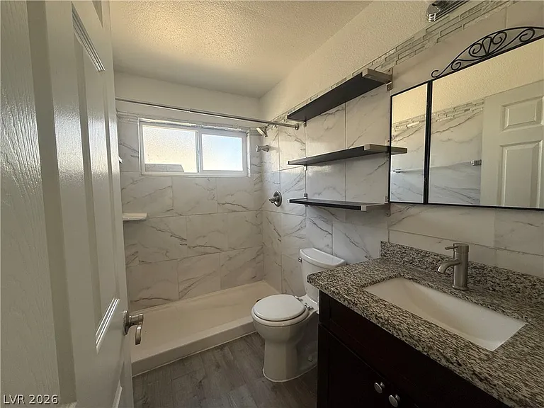 6208 Ilanos Ln #B — Photo 13