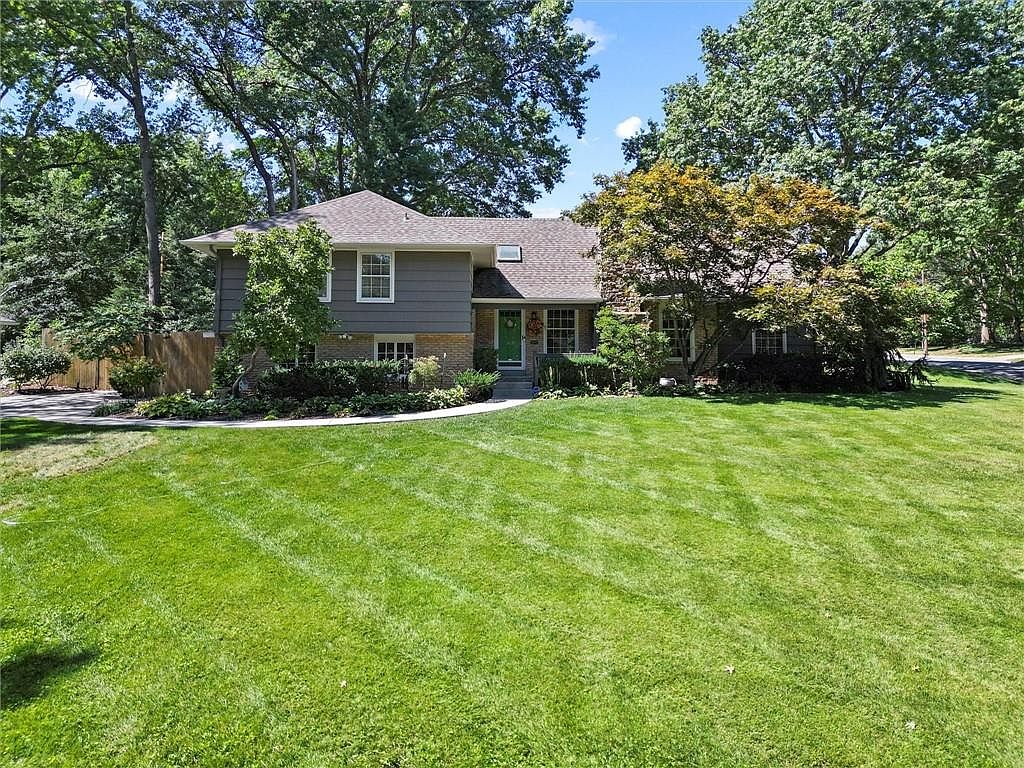 5226 Mohawk Ln, Roeland Park, KS 66205 Zillow