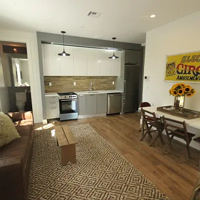 Rented by Nooklyn NYC LLC | media 47