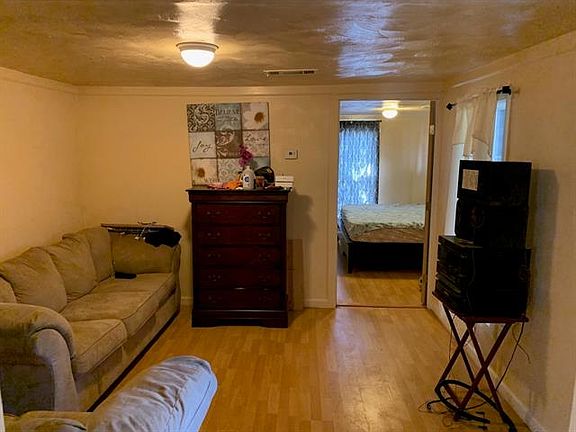 5th image of 8104 Tinsley Ln