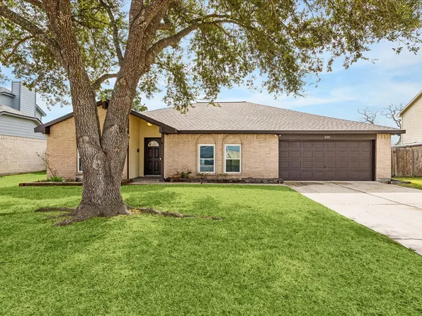 320 Creek Bend Dr, League City, TX 77573