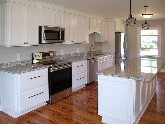 2nd image of 1702 N Hills Dr