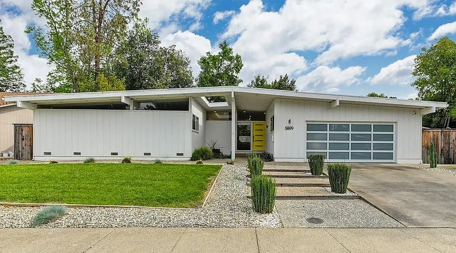 5809 River Oak Way photo 1