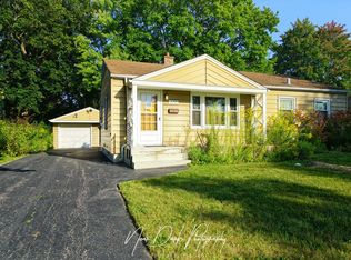 115 S Lincoln Ave, Mundelein, IL