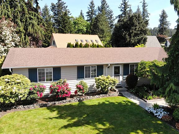 2nd image of 1617 36th St SE