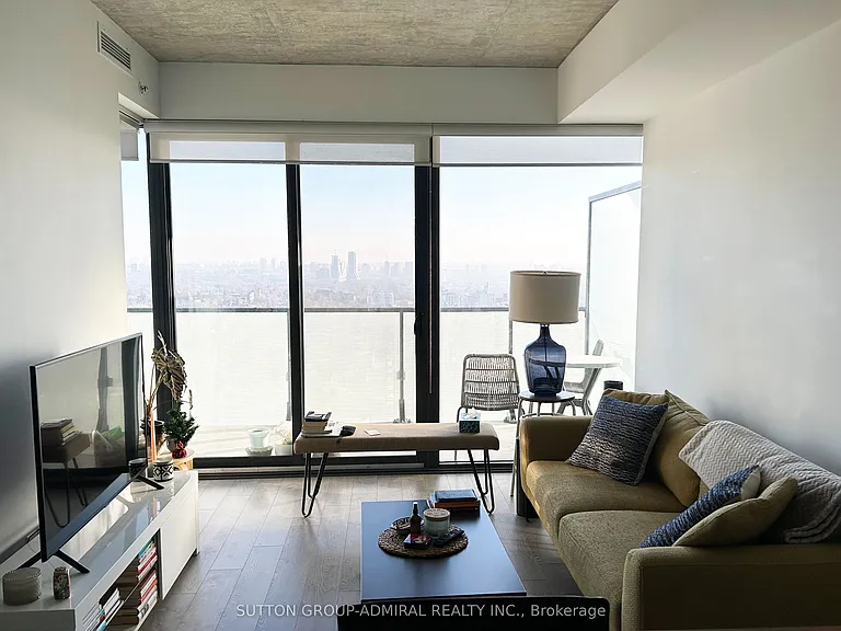 185 Roehampton Ave #2207 — Photo 6