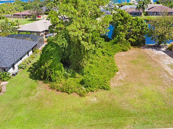 4th image of 140 Palm Cir