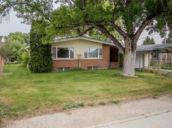 335 Pennsylvania Ave, Lovell, WY 82431