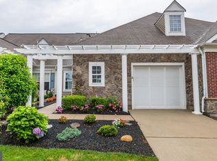 25 Falcon Ct, Hamilton, NJ 08690