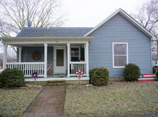 115 N Broadway St, Fisher, IL
