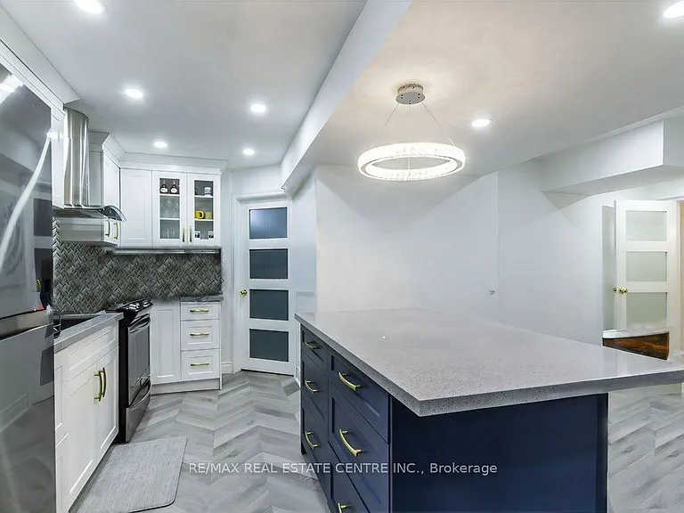 252 Thorner Dr #BASEMENT — Photo 4