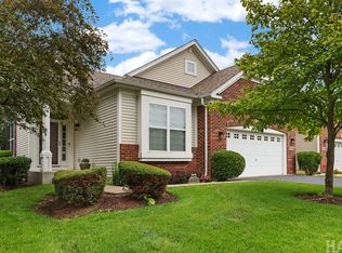 5952 Leeds Rd, Hoffman Estates, IL 60192