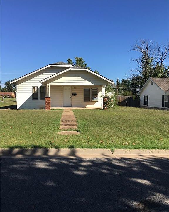 2nd image of 1521 W A Ave