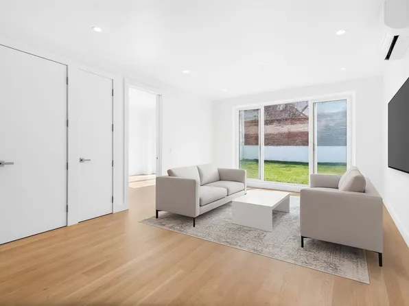 212 Montrose Avenue image 1 of 8