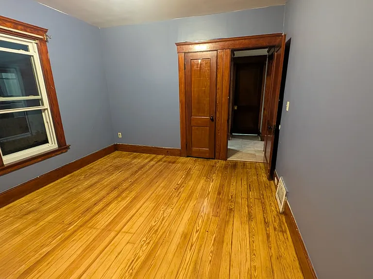 122 Foster St — Photo 11