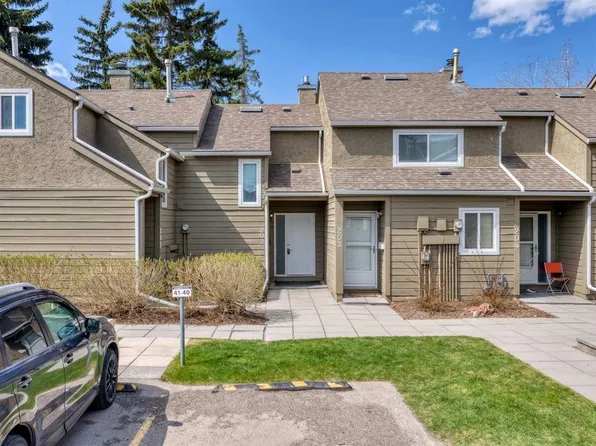 829 N Coach Bluff Cres SW #202, Calgary, AB T3H 1B1