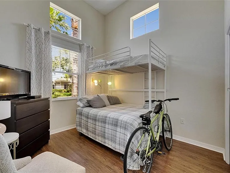 2068 Sifield Greens Way — Photo 30