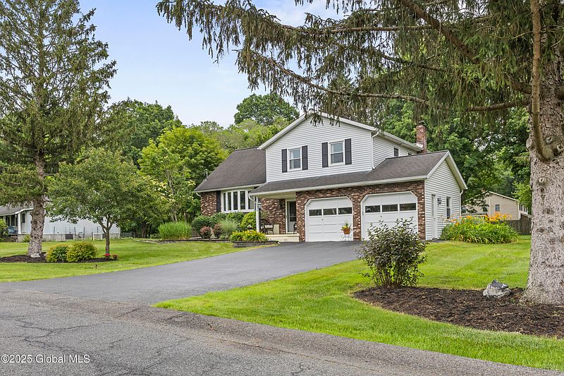 2nd image of 6458 Vosburgh Road