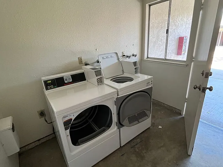 Price Drop 1 Bedroom Apartment $1225.00 2391 Ethan Way #1 — Photo 18