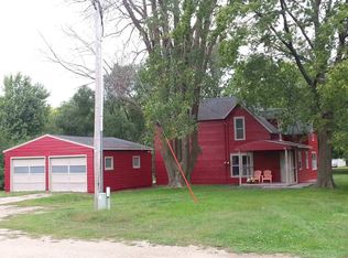 2208 Ithaca Ave, Spirit Lake, IA 51360