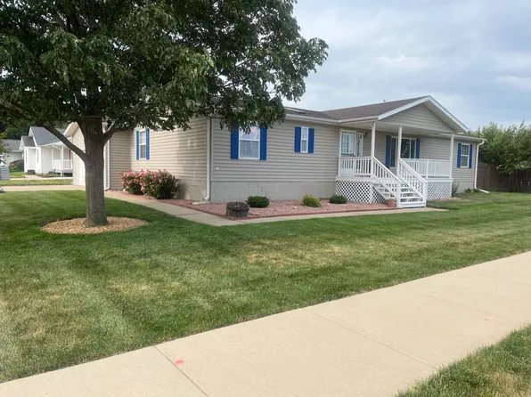 1507 Brandon Dr, Vermillion, SD 57069