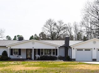 124 Valleyview Dr, Lexington, NC 27295