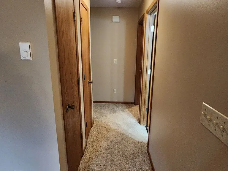 4001 Yucca Dr — Photo 7