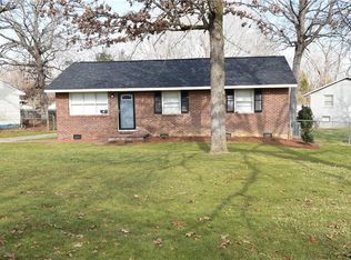 404 Tryon St, Burlington, NC 27217