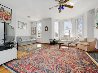 512 W 37th St, Chicago, IL 60609