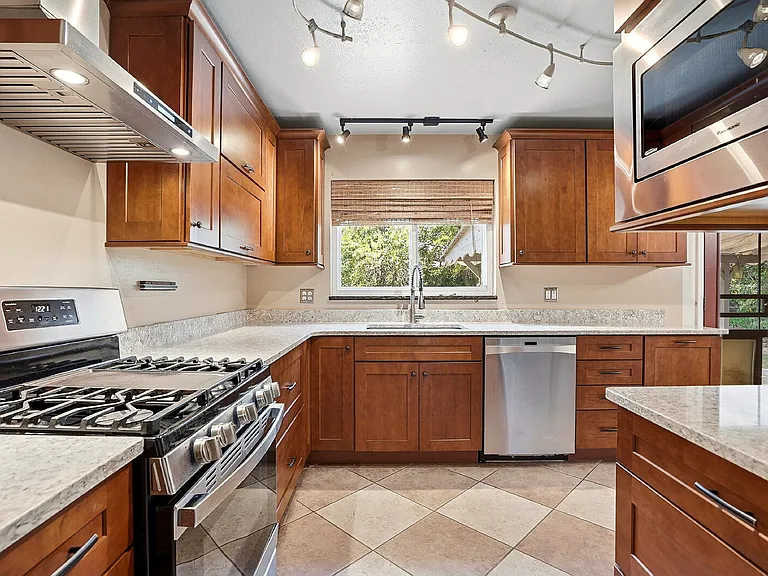 716 S Jersey St — Photo 16