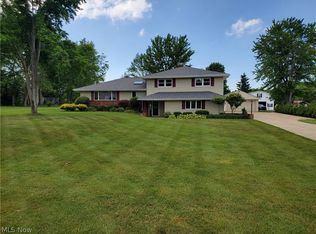 8340 Kirkwood Dr, Chesterland, OH 44026