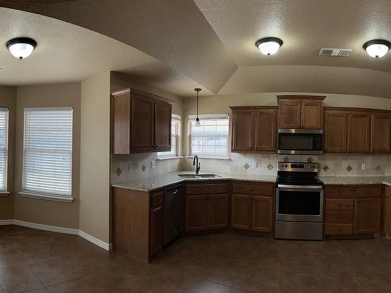 9313 Buccola Ave — Photo 5
