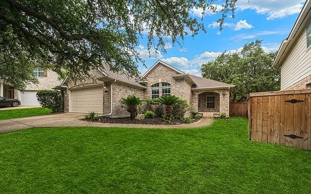 1st image of 423 Elkgrove Ct