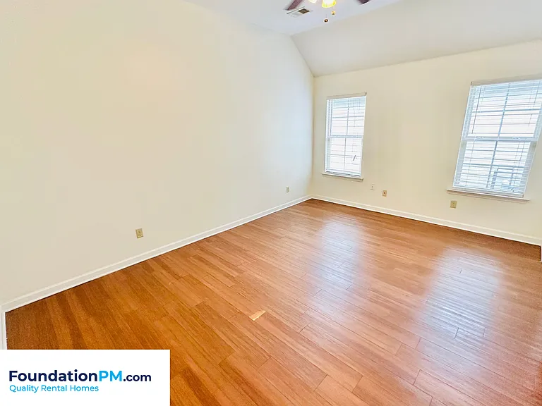 1314 Crosstown Ct — Photo 8