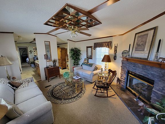 4th image of 830 Riverwood Ln
