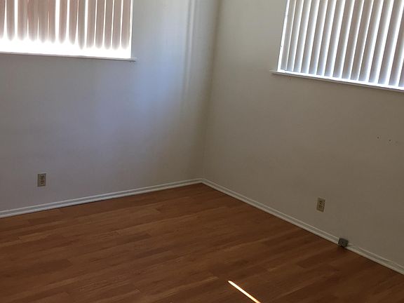 3rd image of 325 N Myers St