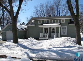 1261 S Main St, Edgerton, MN 56128
