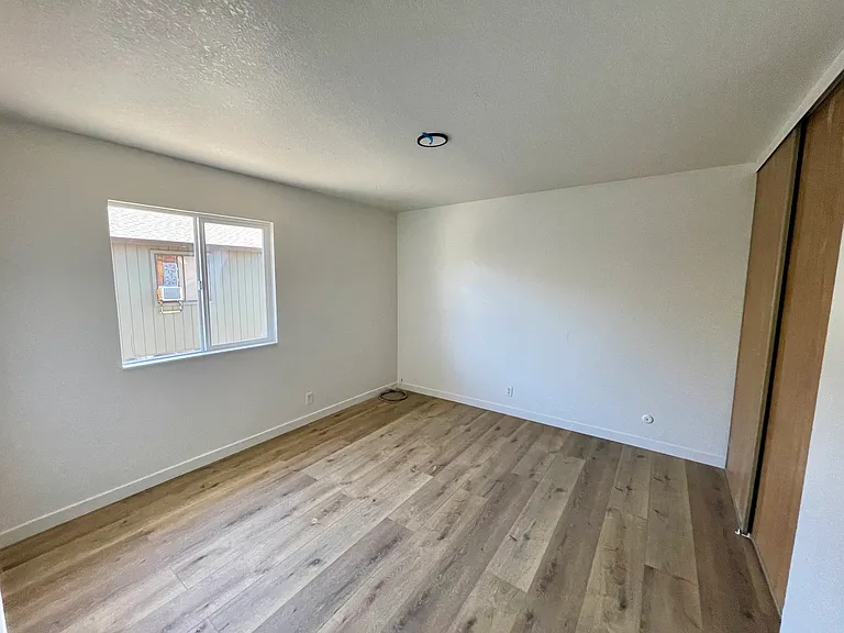 2424 Kenton Ct #C — Photo 5