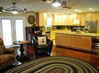607 Brooks St, Sugar Land, TX 77478