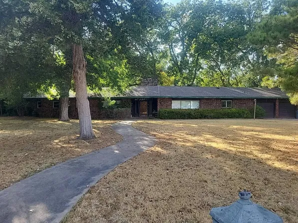 2801 NE Heritage Dr, Lawton, OK 73507
