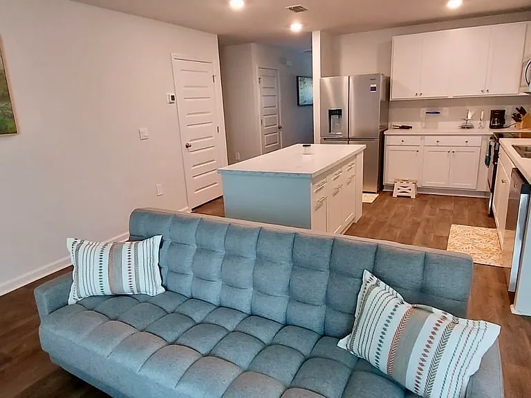184 Lakeside Dr — Photo 12