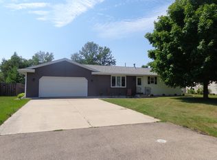 1212 Goss Ave, Menasha, WI 54952