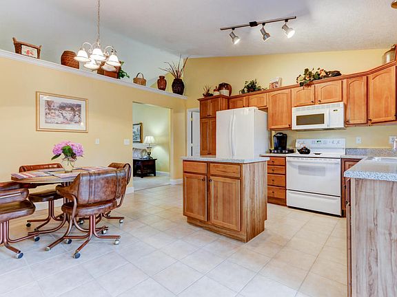 4th image of 7840 Wisdom Ln