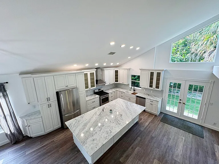 2393 Crawford Ct — Photo 23