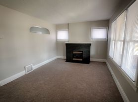 560 Gridley Ave, Akron, OH