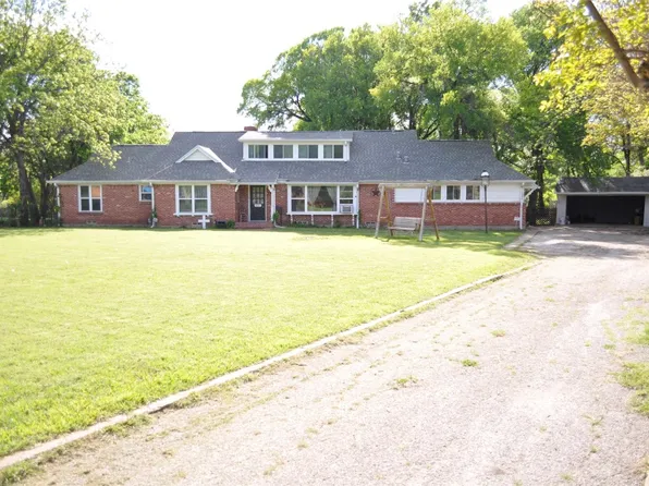 621 W Ridgewood Dr, Garland, TX 75041