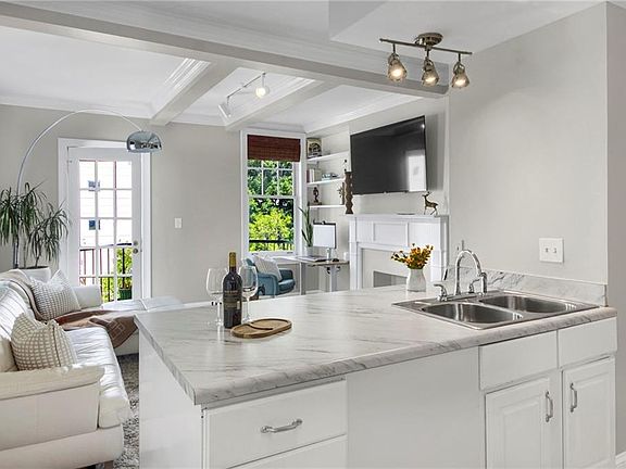 2nd image of 2840 Peachtree Rd NW APT 406