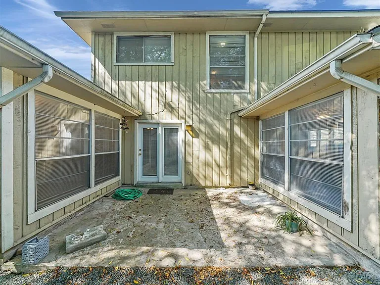 10827 Sugar Hill Dr #A — Photo 28