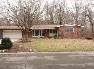 186 Lake Hillcrest Dr, Glen Carbon, IL 62034